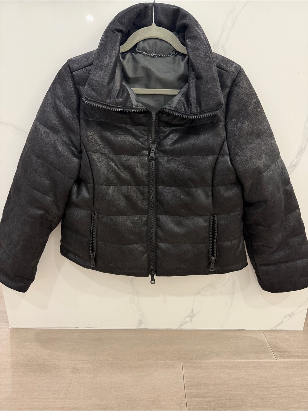 Evereve Women's Black Puffer Jacket with High Collar - Size XS - Like New!